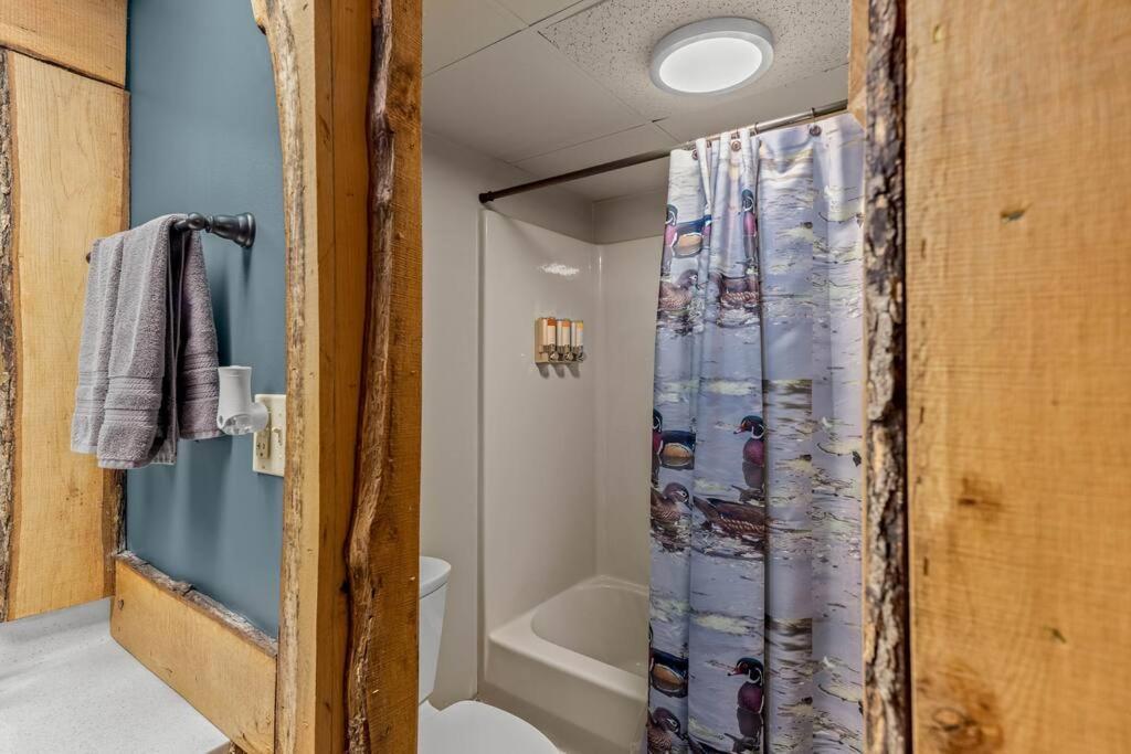 Stonegate Lodge 2 Queen Beds Fast Wifi 50" Tv Salt Water Pool Room #207 Eureka Springs Exteriér fotografie